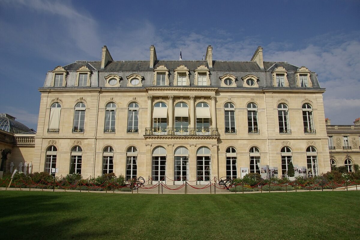 Façade côté jardin du palais de l'Élysée, à Paris