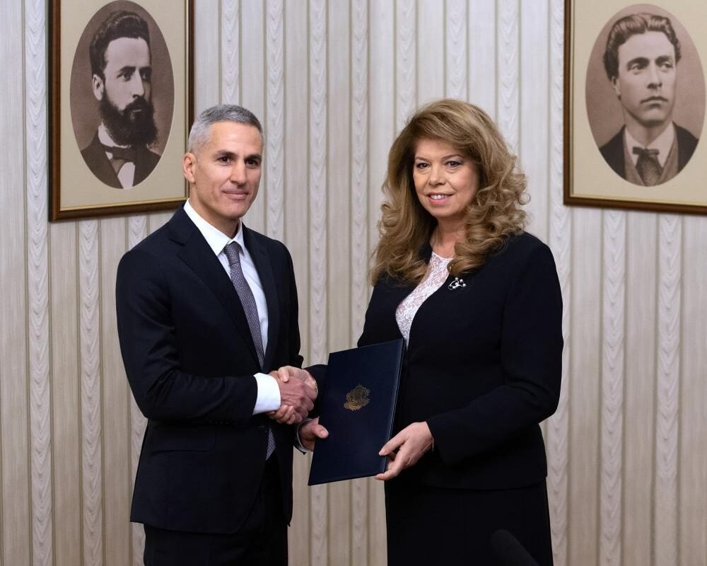 Andreï Gyurov et la présidente Iliana Iotova lors d'une rencontre officielle